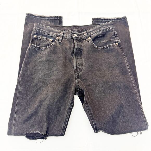 Levi's 501 Black Charcoal Straight Denim Jeans Button Fly Ripped Size 30 x 32 - Picture 4 of 8